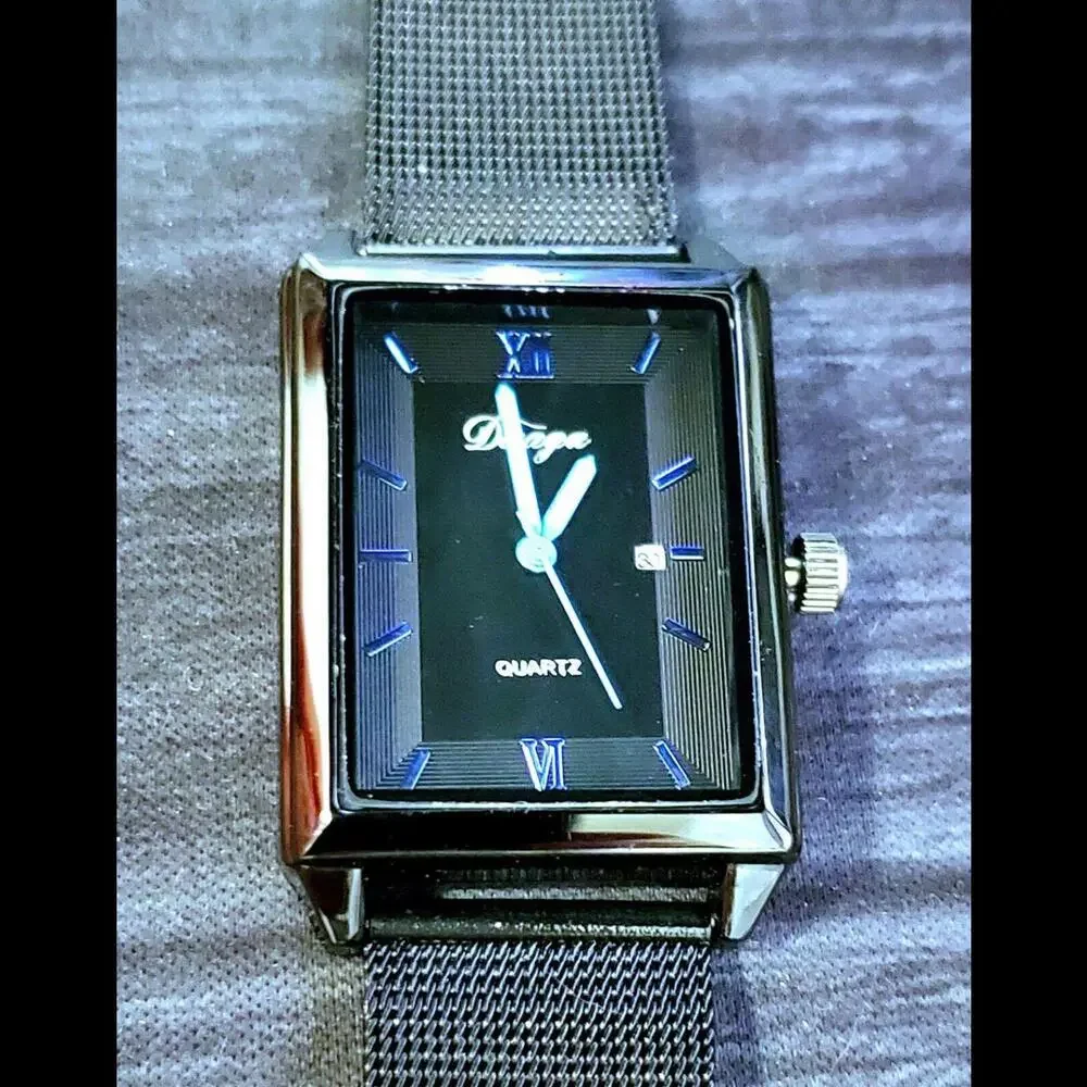 Vintage‎ Look Duaga Men's BlkTank Dress Watch Japan Quartz